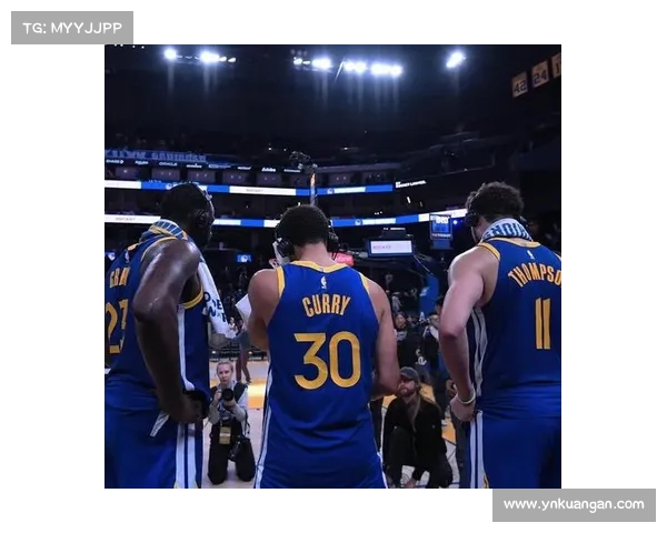 追梦谈克莱取关勇士:幽默回应背后的深意与球队内部关系(nba勇士克莱) 追梦谈克莱取关勇士:幽默回应背后的深意与球队内部关系(nba勇士克莱)