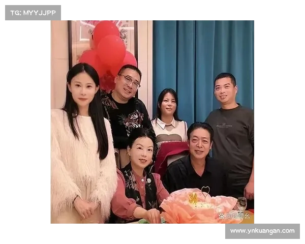 《亲情裂痕与人设崩塌:柴桑小峰揭秘许敏郭威矛盾,田静形象彻底崩盘》 《亲情裂痕与人设崩塌:柴桑小峰揭秘许敏郭威矛盾,田静形象彻底崩盘》
