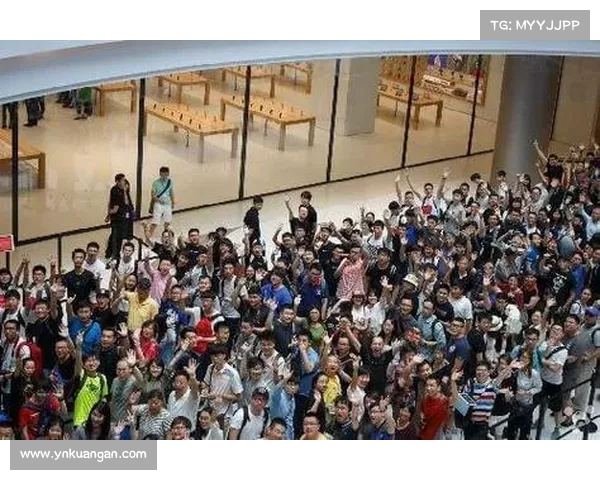 上海火爆现象揭秘:网友直呼“人山人海,来了人”(上海火灾58人) 上海火爆现象揭秘:网友直呼“人山人海,来了人”(上海火灾58人)